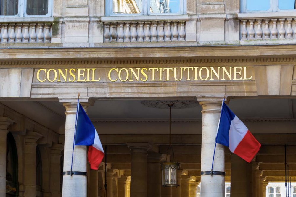 L-execution-provisoire-de-la-peine-complementaire-d-ineligibilite-pour-atteinte-a-la-probite-une-atteinte-substantielle-–-et-donc-inconstitutionnelle-au-droit-a-un-recours-effectif-au-juge